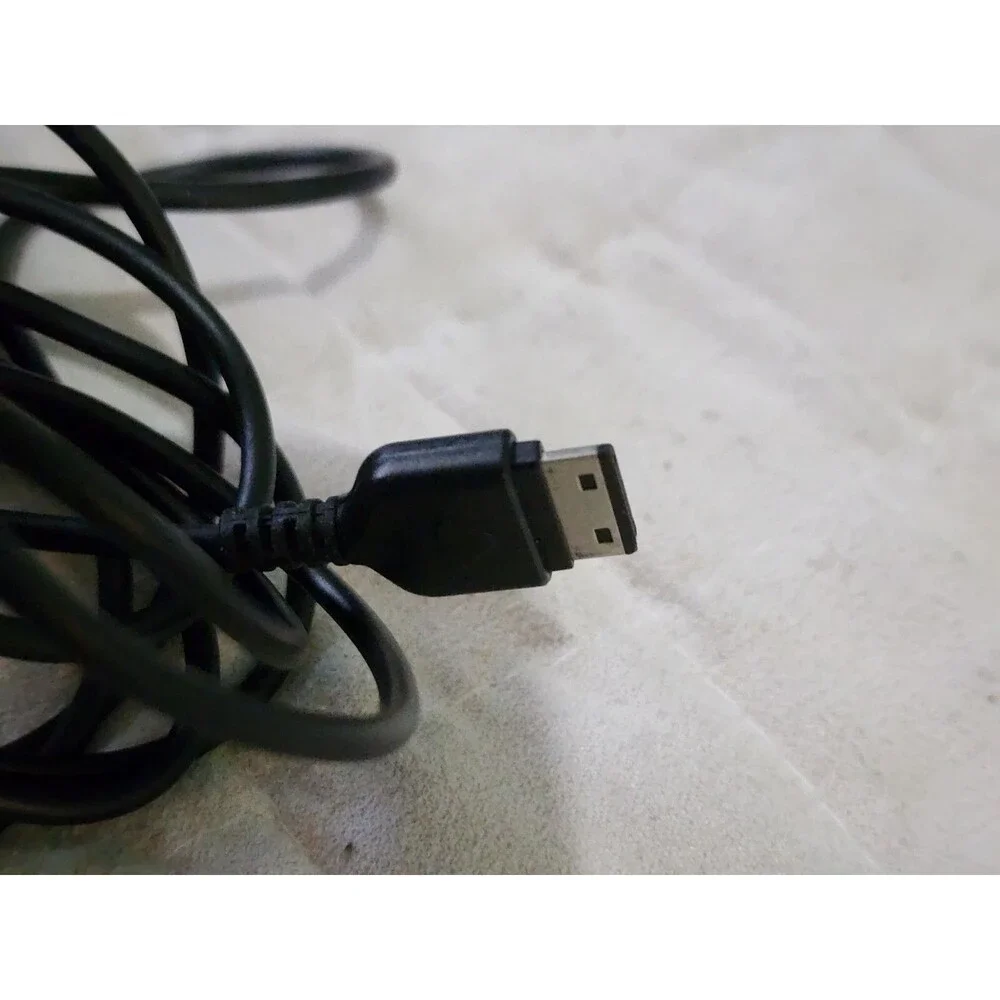 Samsung Travel Adapter Model ATADS10JBE Output 5V 0.7A